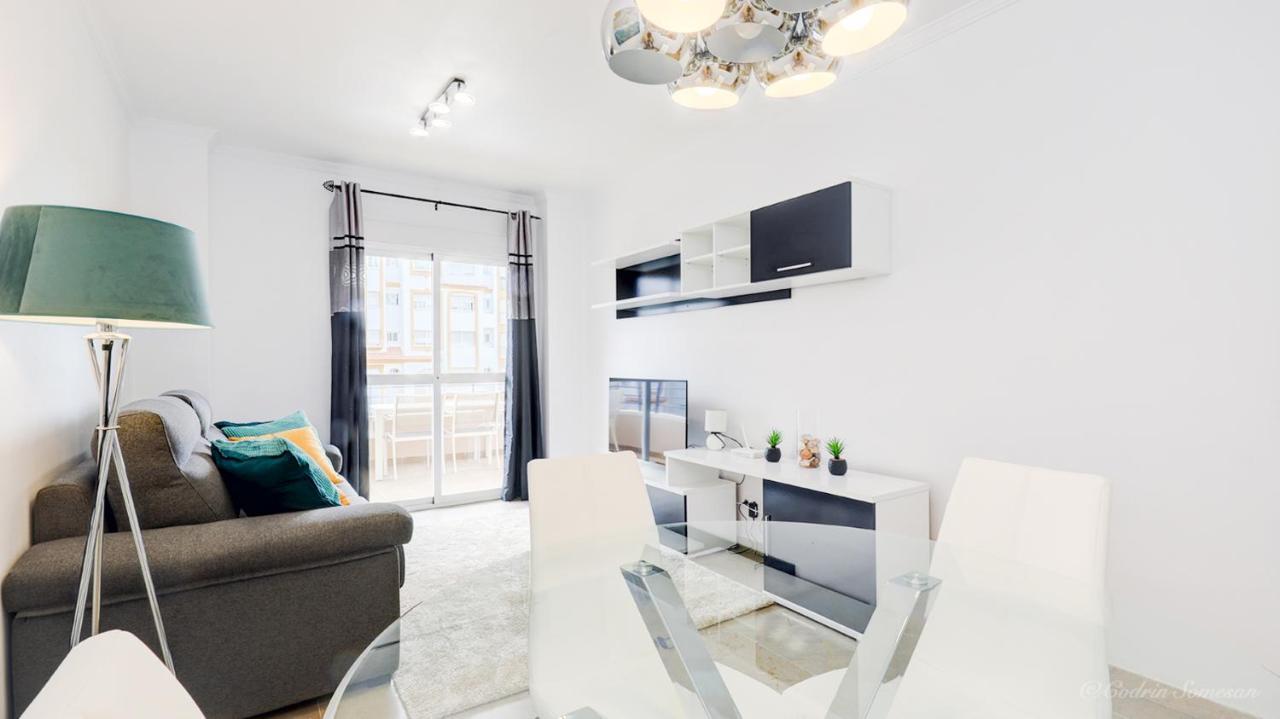 Cozy Apartment Overlooking Estepona'S Marina! Екстер'єр фото