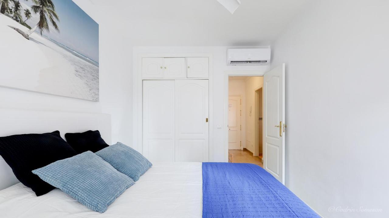 Cozy Apartment Overlooking Estepona'S Marina! Екстер'єр фото