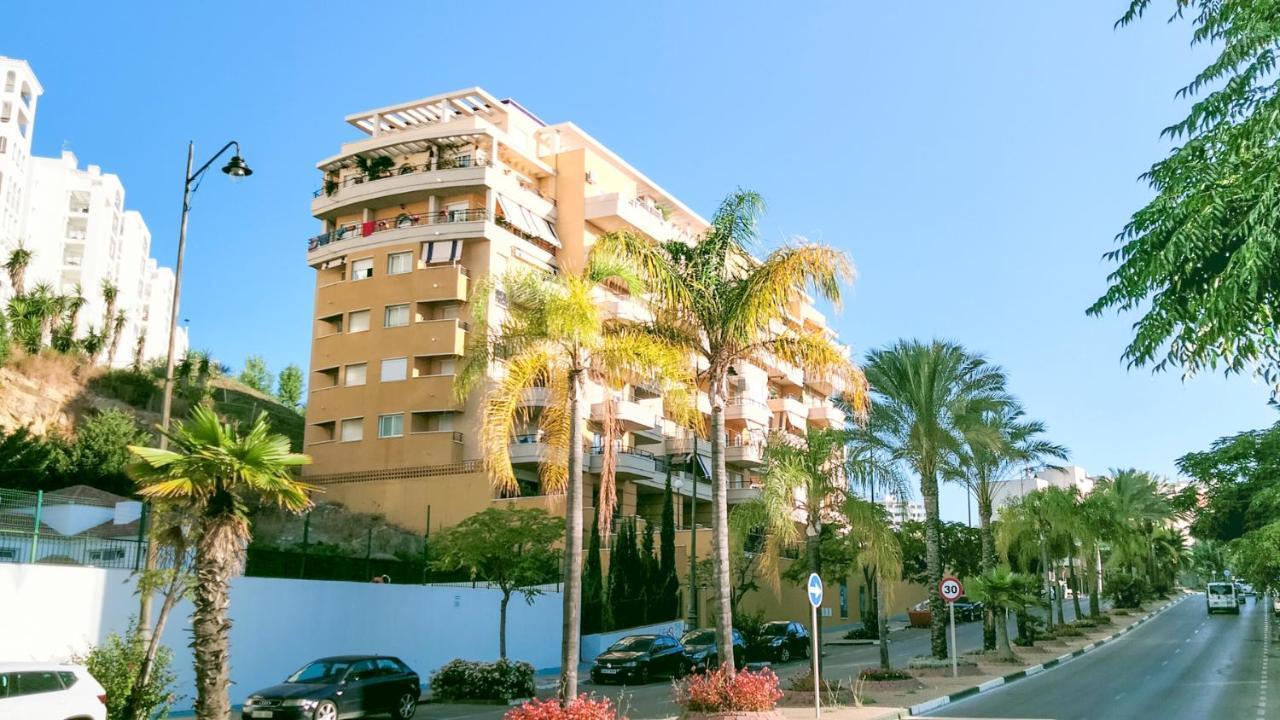 Cozy Apartment Overlooking Estepona'S Marina! Екстер'єр фото
