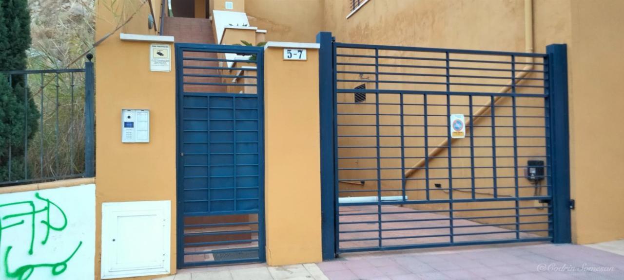 Cozy Apartment Overlooking Estepona'S Marina! Екстер'єр фото